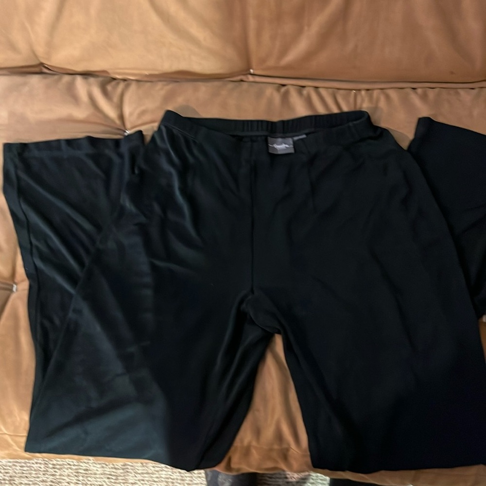 Chicos Black Travelers Crop Pants Chicos size 0/regular size 4-6